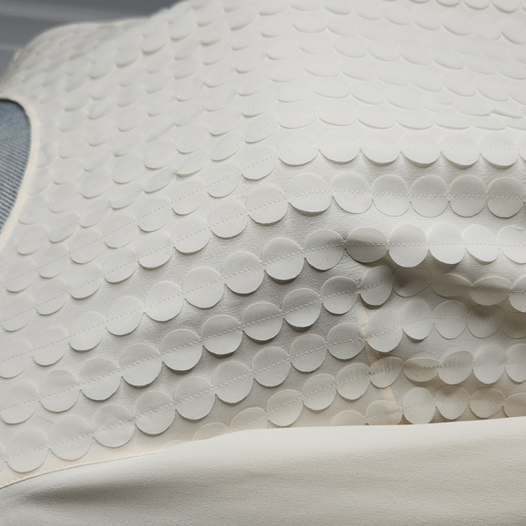 AKRIS punto silk ivory long sleeve bouse, size 6. - Picture 3 of 13